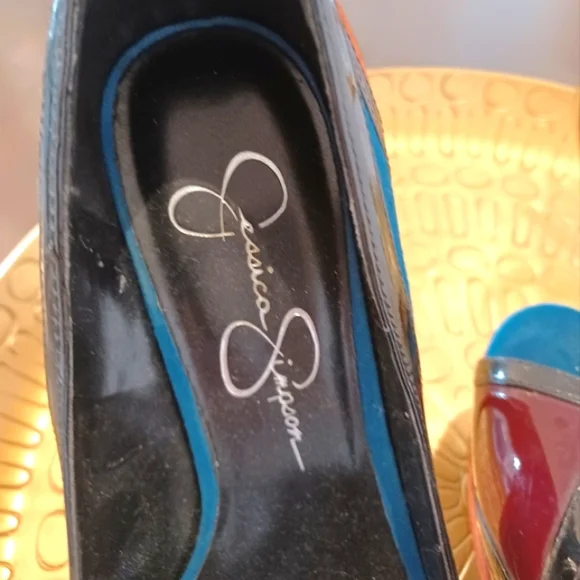 Jessica Simpson "Match" pump - Picture 9 of 11